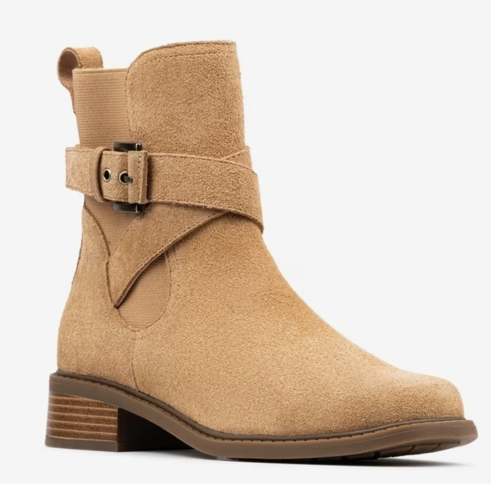 NWT Donald Pliner Mathilda BootieShop all Donald Pliner Size 10